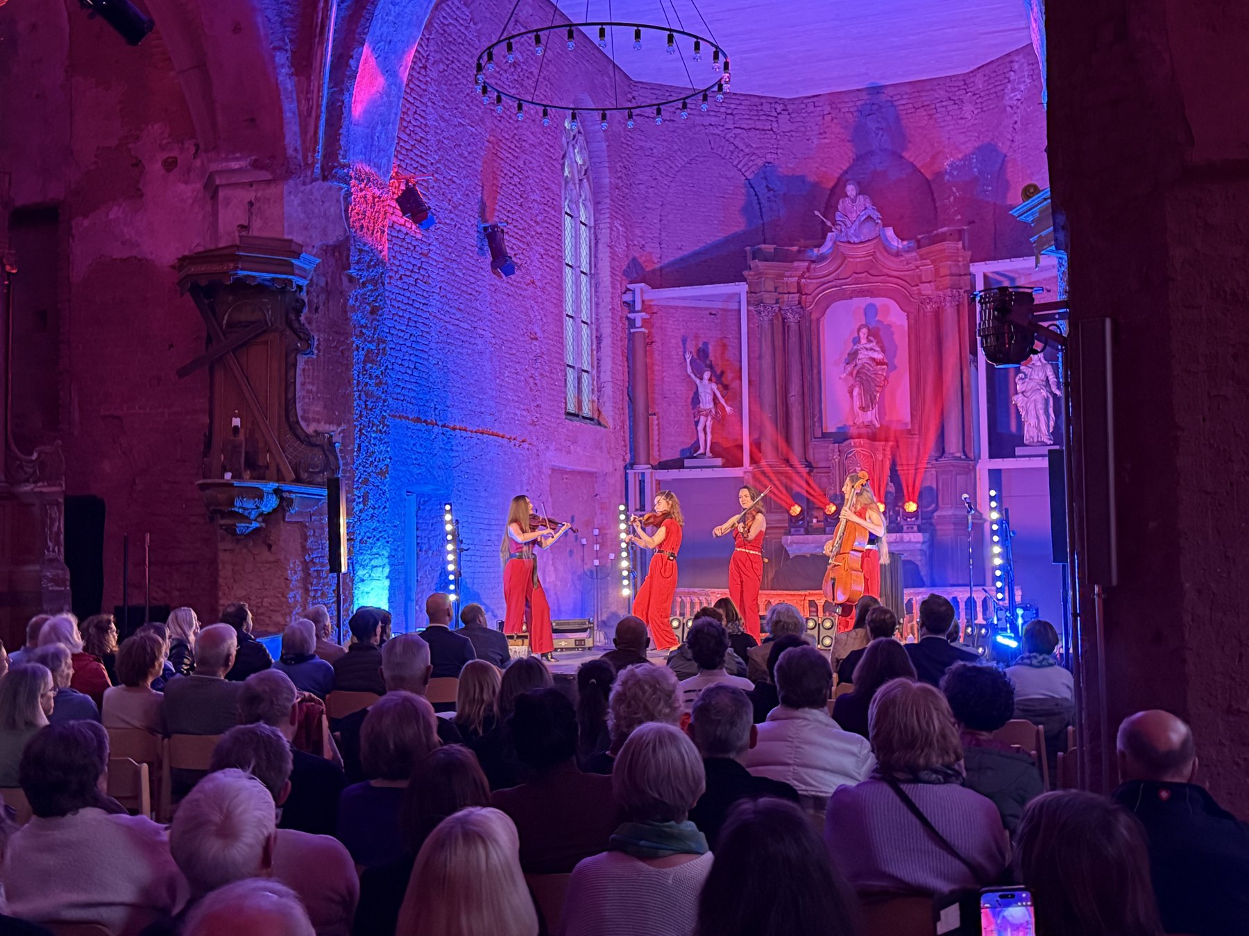 Live-Konzert mit Veranstaltungstechnik von event2dance